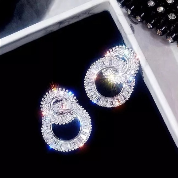 😍NEW earring 925 Sterling silver Dimond round Zircon stones - Picture 3 of 3